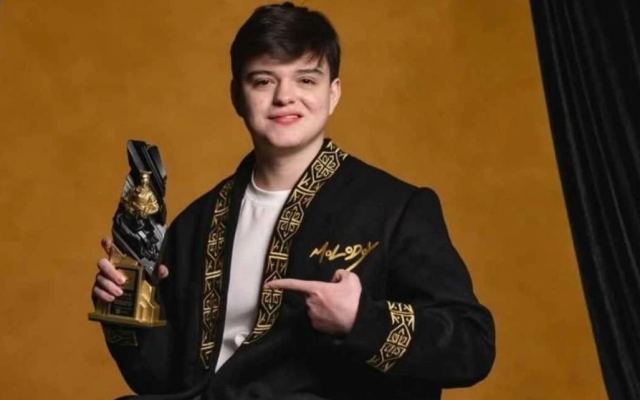 Қазақстандық киберспортшы екінші жыл қатарынан әлемдік турнирде жеңімпаз атанып, миллион доллар ұтты