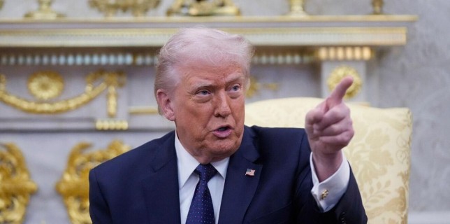 Дональд Трамп Иранмен уақытша соғысты тоқтатқанын мәлімдеді