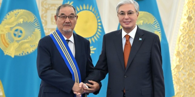 Тоқаев елге еңбегі сіңген бес азаматты Ақордада марапаттады