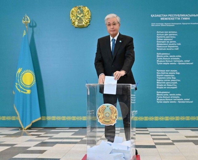 Қасым-Жомарт Тоқаев референдумда дауыс берді