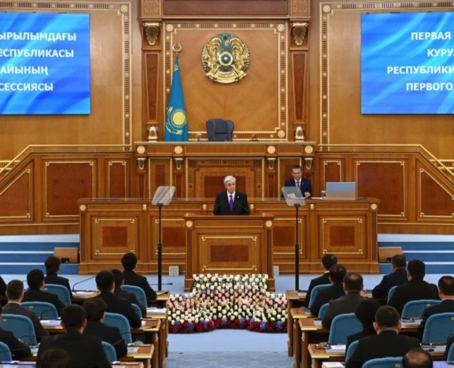 Жаңа Конституция аясында тұңғыш Құрылтай өз жұмысын бастады