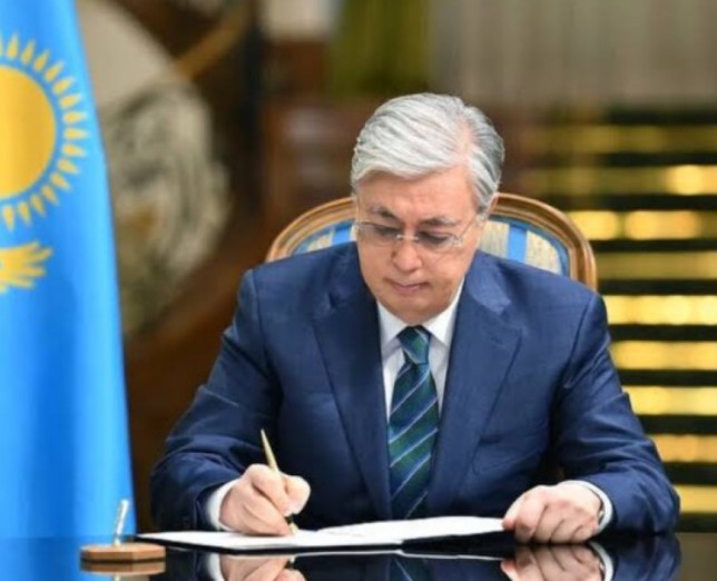 Президентке сенім 86,7 пайызға жетті: қоғам Тоқаевтың қандай бастамаларын қолдайды?