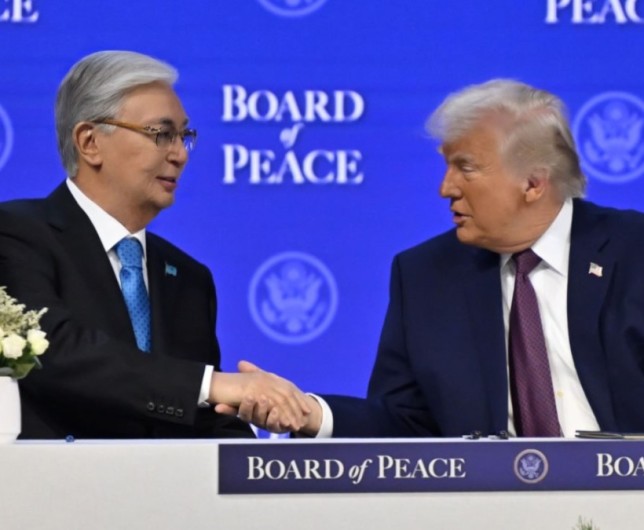 Мемлекет басшысы Қасым-Жомарт Тоқаев АҚШ Президенті Дональд Трамптың бастамасымен құрылған Бейбітшілік кеңесінің Жарғысына қол қойды