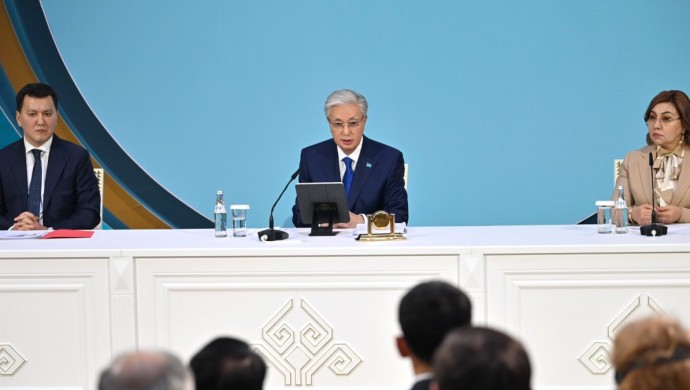 Халық кеңесі деген жаңа орган құрылып, Конституцияның тең жартысынан астамы өзгеріске ұшырайды