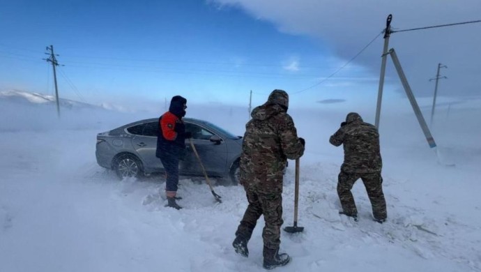 "Жарық пен газ өшті" – Жамбыл облысында секундына 30 метрге дейін жететін дауыл болды