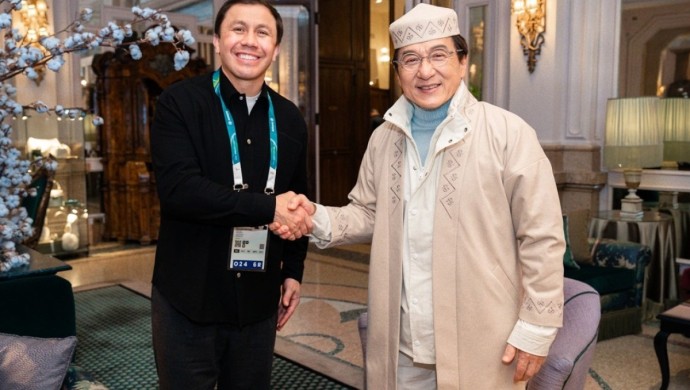 Геннадий Головкин Джеки Чанға шапан жапты