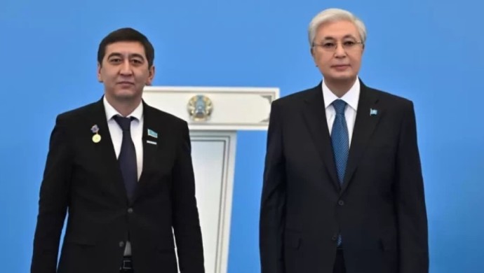 “Аванс ретінде берілген болуы мүмкін”: Ринат Зайытов марапат алды