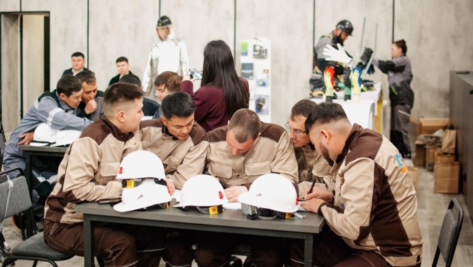 Теміртауда биіктікте қауіпсіз жұмыс істеу эстафетасы өтті