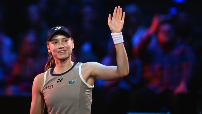 Елена Рыбакина WTA 500 финалында қарсыласын ойсырата жеңіп Porsche 911 көлігін иеленді