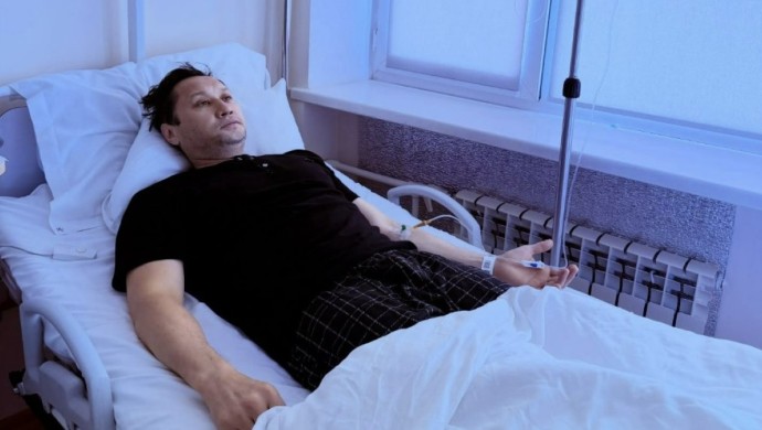 Тез арада ота жасау керек: Азамат Сатыбалды ауруханаға түсіп қалды