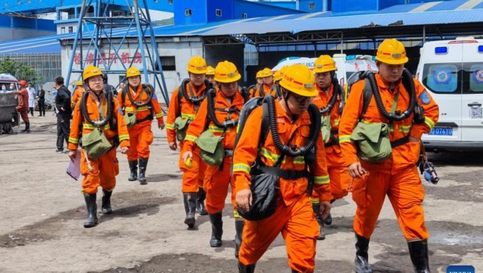 Қытай шахтасында газ жарылып, 82 адам қайтыс болды