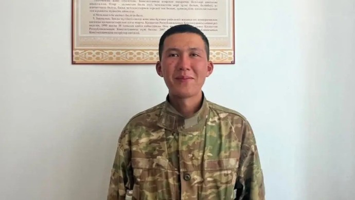Үйін сағынған: Өскеменде әскери бөлімнен қашып кеткен сарбаз ұсталды