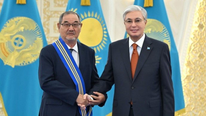 Тоқаев елге еңбегі сіңген бес азаматты Ақордада марапаттады