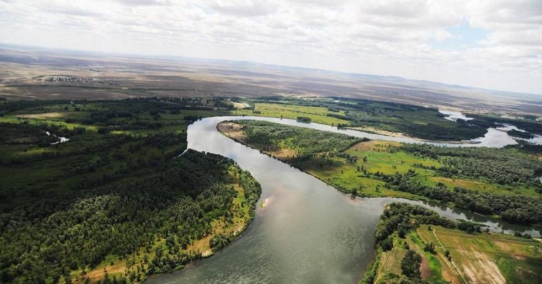 Трансшекаралық өзендер: Ортақ су қалай бөлінбек?