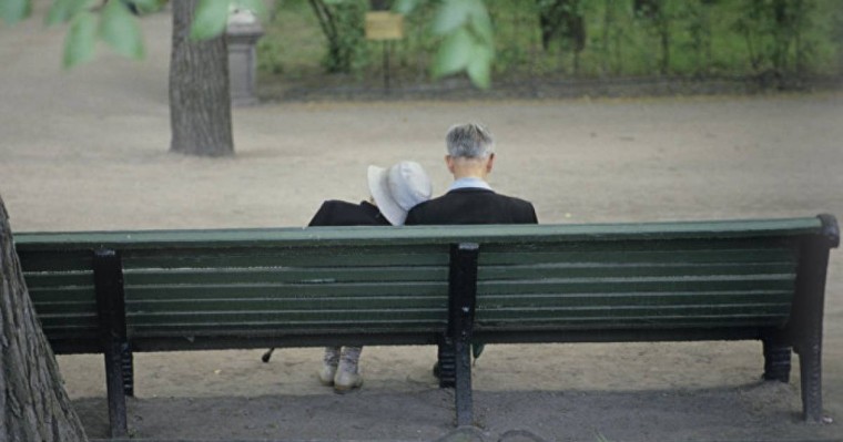 70 жыл отасқан ерлі-зайыпты бір күнде қол ұстасып өмірден озды