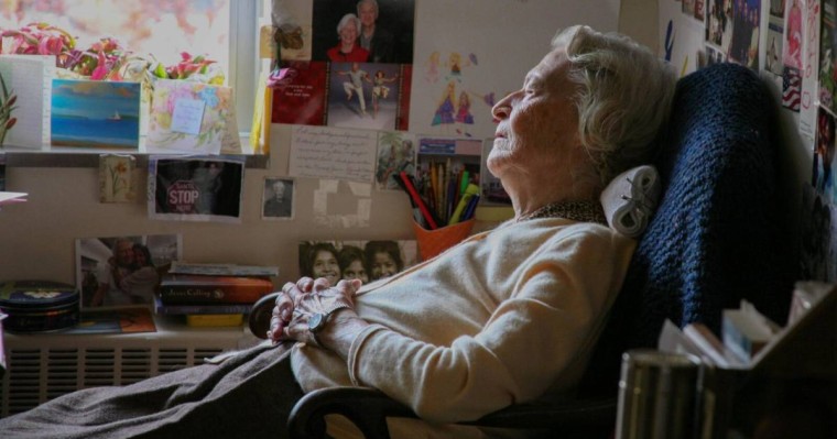 Қарттар үйіндегі ананың соңғы өтініші!.. |