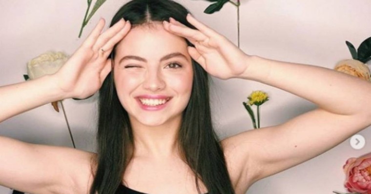 Ақ дидарың-ай сенің... Beauty of Universe-2019 байқауына баратын қыз