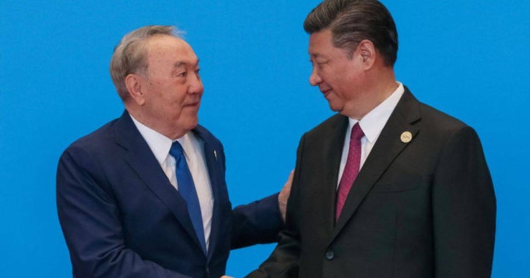 Си Цзиньпин Назарбаевты "Достық" орденімен марапаттады