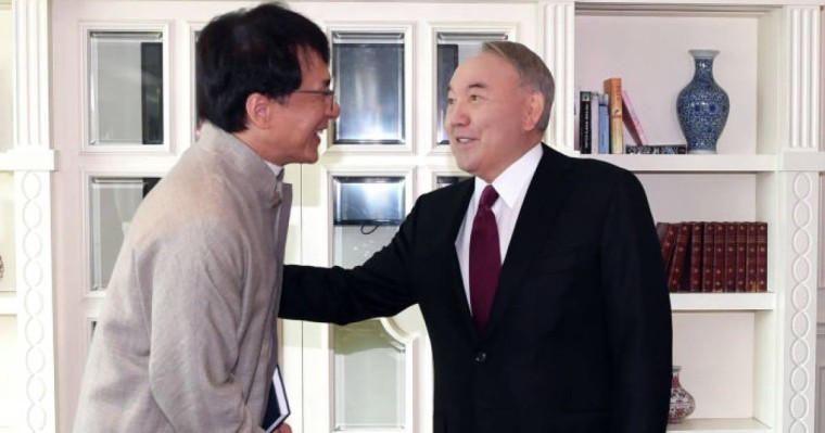 "Сізді бүкіл әлем біледі" Назарбаев Джеки Чанмен кездесті – фото