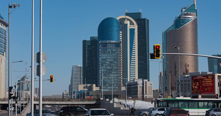 Астана көшелеріндегі аудармалар: жарнамадағы өрескел қателіктер