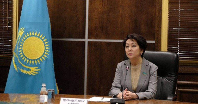 "Ақ жол" кандидаты Еспаева тіл сынағынан өтті