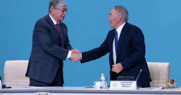 Тоқаев Назарбаевпен алғаш кездескен кезді еске алды