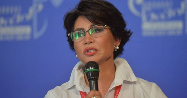 "Миынан ісік табылды..." Роза Рымбаева сұқбат кезінде жылап қалды