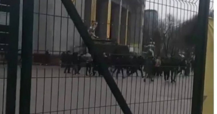 "Қайрат" пен "Астана" жанкүйерлері арасында төбелес бола жаздады