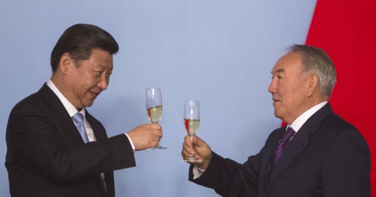 "Қазақ-қытай қатынасында Назарбаевтың салмағы әлі басым"