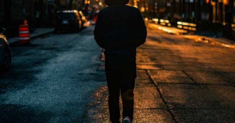 Кедей қызды тонаған ұры оның ақшасын қайтарып берген