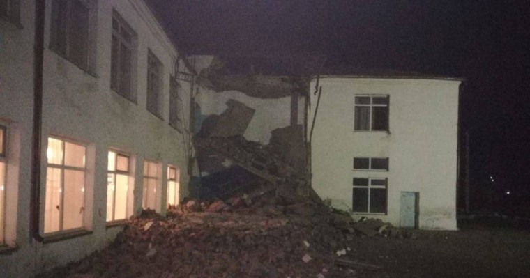 Солтүстік Қазақстандағы ауыл мектебінің бір бөлігі опырылып түсті