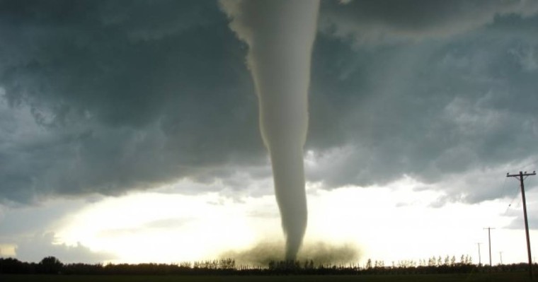 АҚШ-та қатты құйынның нәтижесінде 10 адам қаза тапты