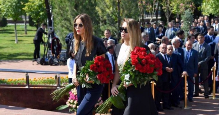 Гүлнара Каримованың қызы британ басылымына қамаудағы анасы туралы айтты