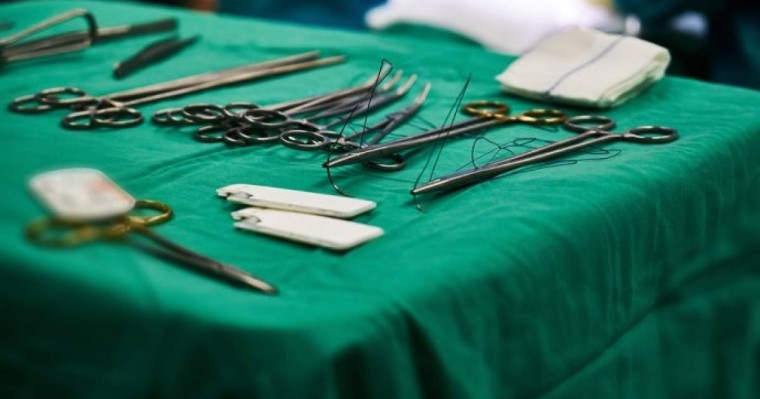 Ақтөбелік дәрігерлер 11 айлық шалқарлық баланың тамағында тұрып қалған жаңғақты алды