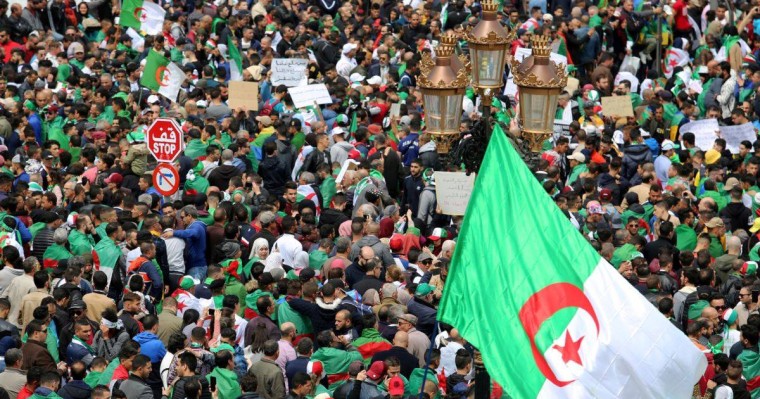 Алжирде биліктен кеткен Бутефликаның бірнеше жақтасы қамауға алынды