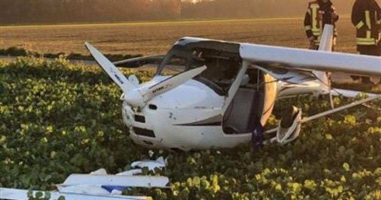 Екі ұшақ соқтығысып, ұшқыш қайтыс болды