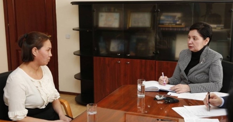 Вице-премьер Атырау облысындағы көпбалалы отбасылармен кездесті