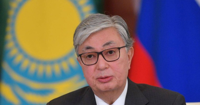 Тоқаев Зеленскийді сайлаудағы жеңісімен құттықтады