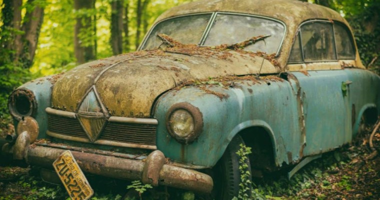 Алматыда қараусыз қалған көліктердің көзін құртпақ