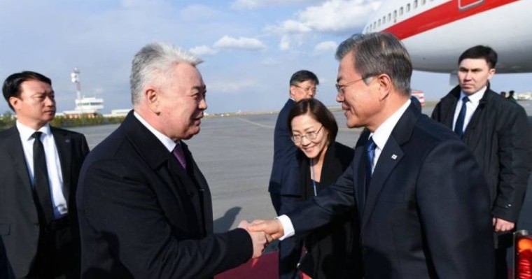Оңтүстік Корея президенті Мун Чжэ Ин мемлекеттік сапармен Қазақстанға келді