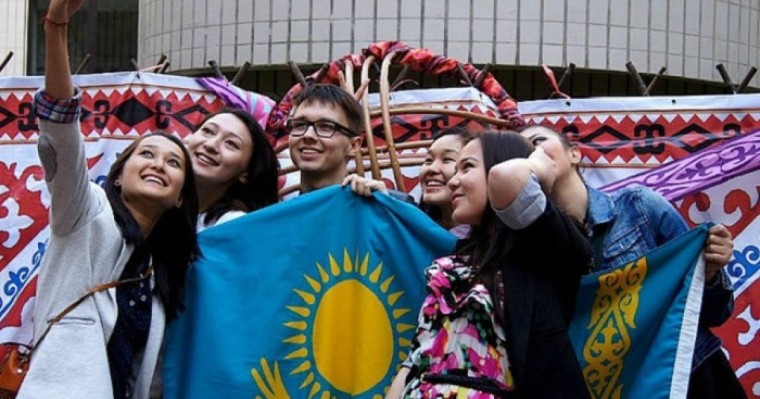 Оқу ақысы арзан ба: Қазақстандық студенттер неліктен Ресей мен Түркияда оқуға құмар