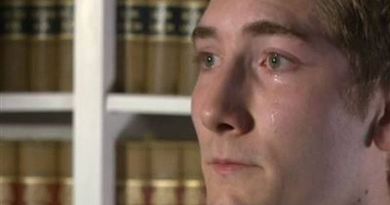 ФОТО: Селфи жігітті түрмеге қамалудан құтқарды