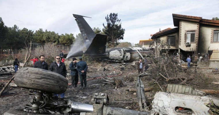 Ирандағы ұшақ апатынан бірнеше адам қаза тапты