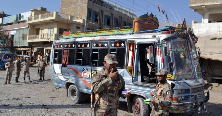 Пәкістанда белгісіз біреулердің автобусқа шабуылынан 14 адам қаза тапты