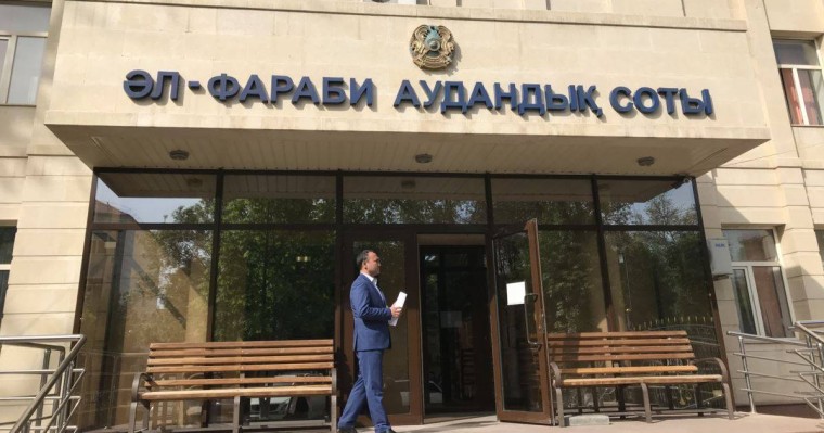 Шымкентте сот "қаржы жымқырды" деп айыпталған белсендінің ісін қарай бастады