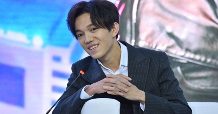 Димаш ресейліктерді таңғалдырған 11 жастағы қазақстандық әншіге кеңес берді