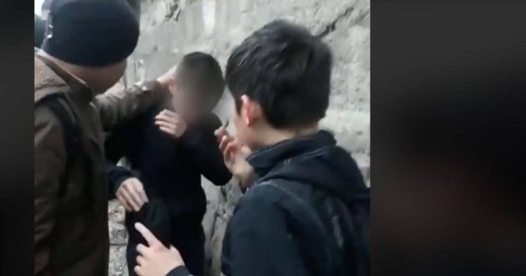 Түркістанда "әлімжеттік жасаған" оқушылардың ісі сотта қарала бастады