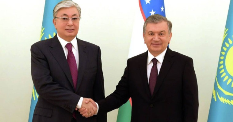 Тоқаев пен Мирзиёев бірлескен мәлімдеме жасады