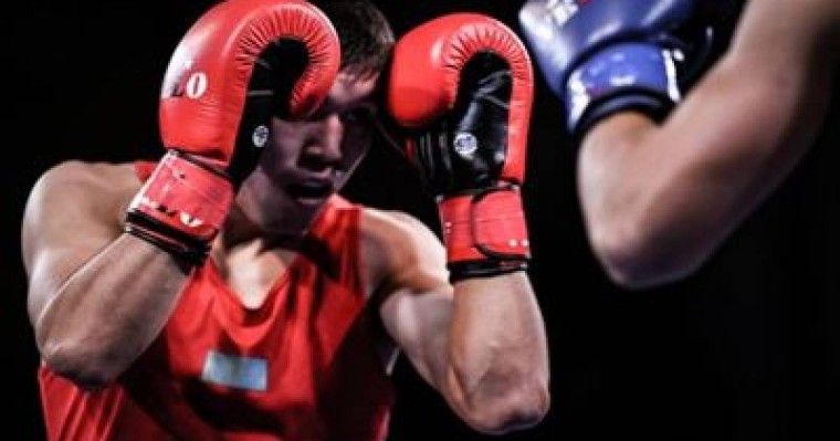 Бокстан ҚР чемпионаты: Ширек финалға кімдер шықты