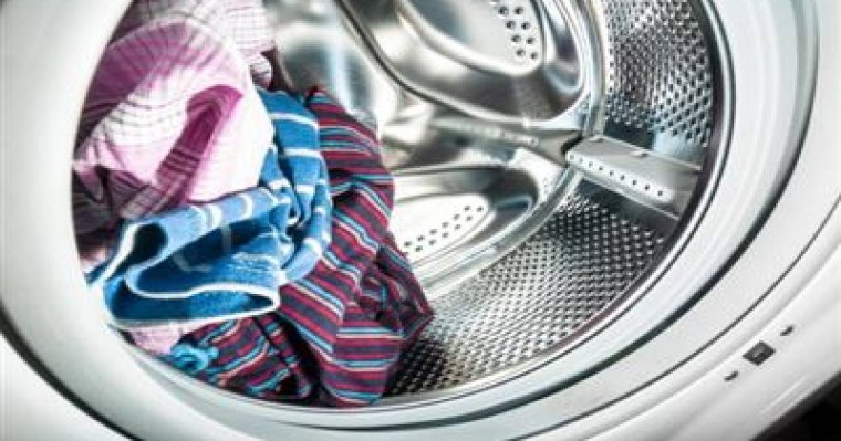 Бала кір жуғыш машинаның ішінде көз жұмды